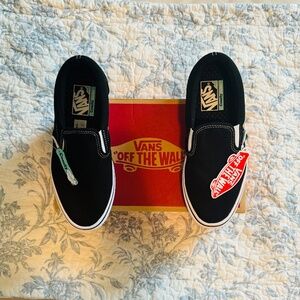 Vans Comfy Cush Slip on's in Black (size 7.5)
